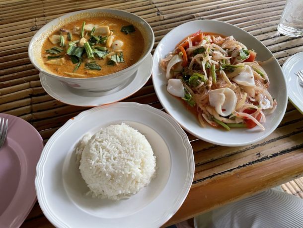 Sukhumvit 11 Thai Street Food