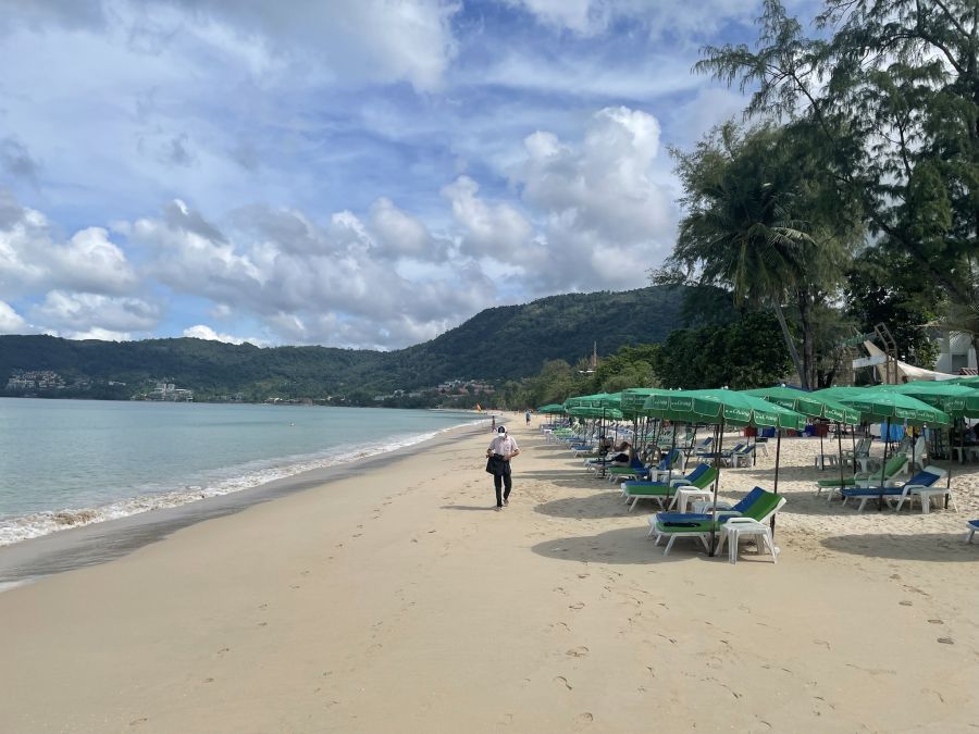 Morgentliche Ruhe am Patong Beach